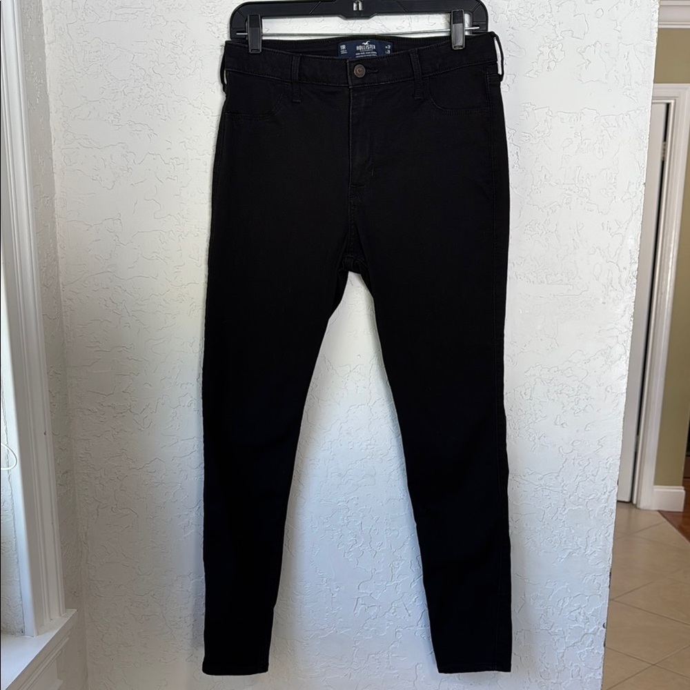Hollister Black Skinny Jeans Sleek Tapered Fit